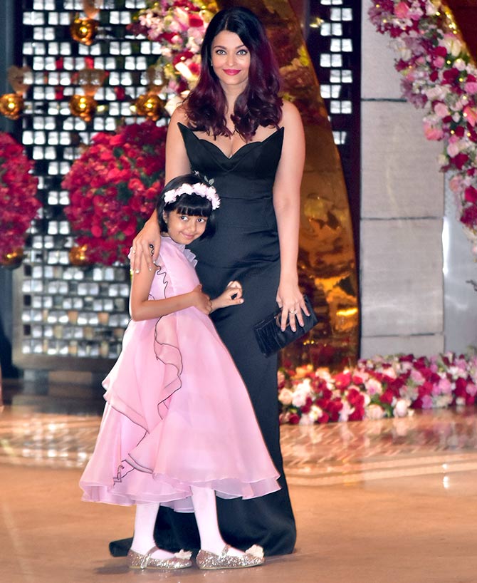 Aish stuns in Black