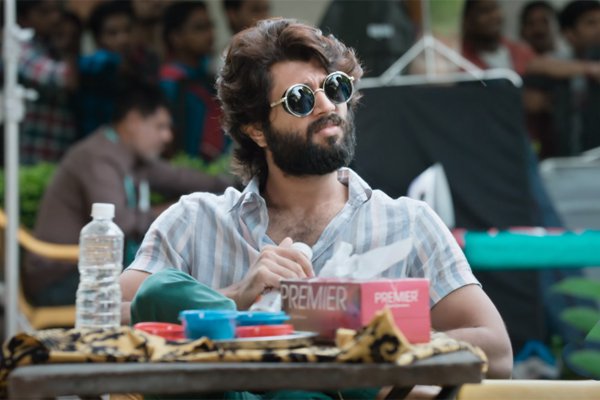 Arjun Reddy Hindi Remake rights fetch Record Price