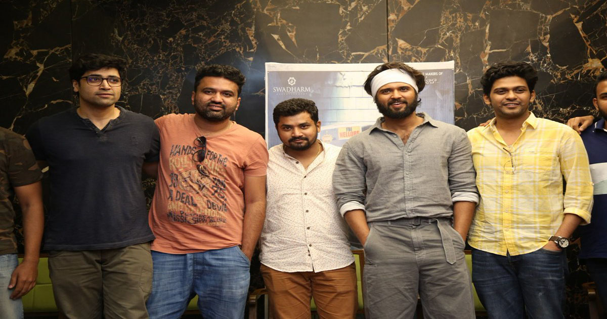 Tollywood Stars appreciate Agent Sai Srinivasa Athreya