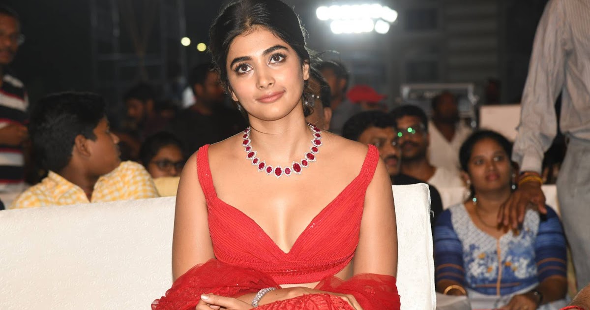 Pooja Hegde charging huge for an extended Cameo