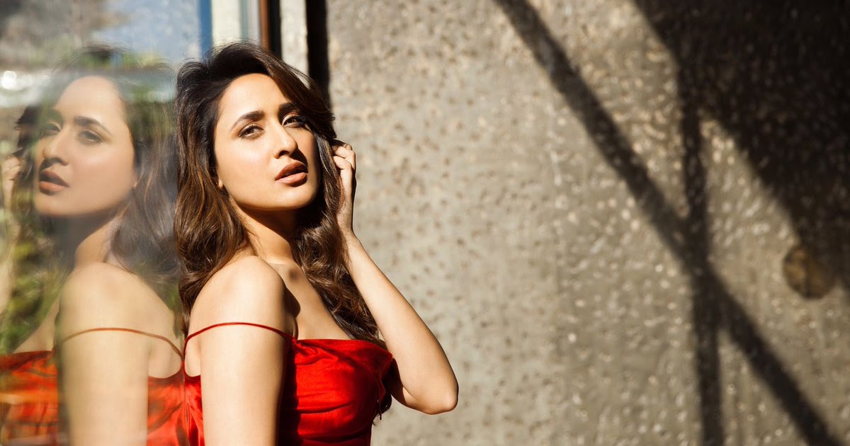 Pragya Jaiswal Ultra Stylish pictures
